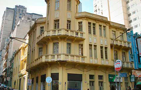 Edifício Paz Moreira - Restauração de prédio tombado no centro de Porto Alegre.